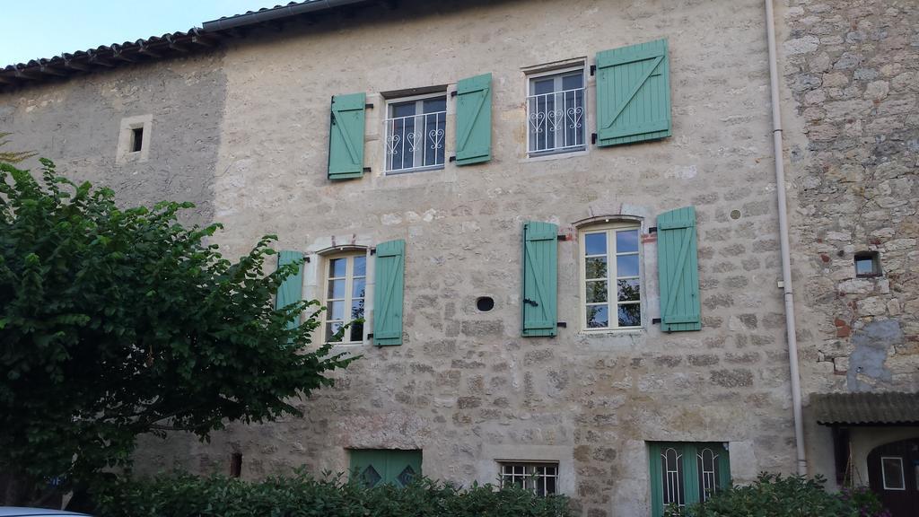 La Maison De Chloe Senouillac الغرفة الصورة